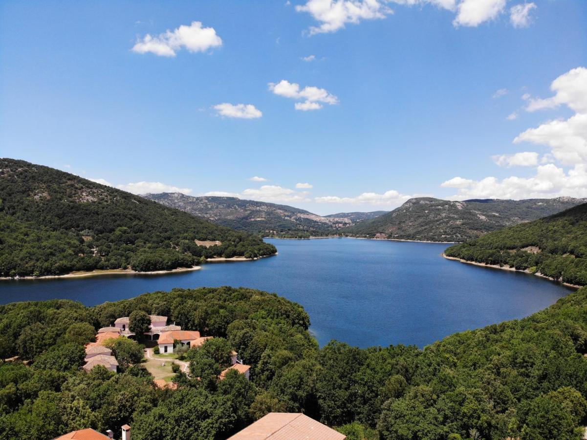 Hotel Taloro Gavoi Bagian luar foto